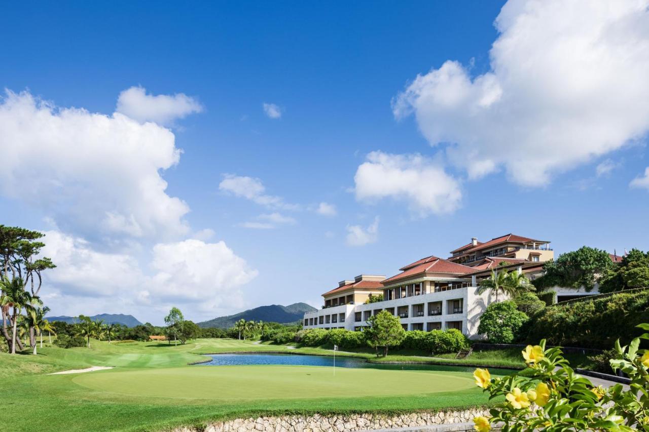 The Ritz-Carlton Okinawa Hotel Nago Exterior foto