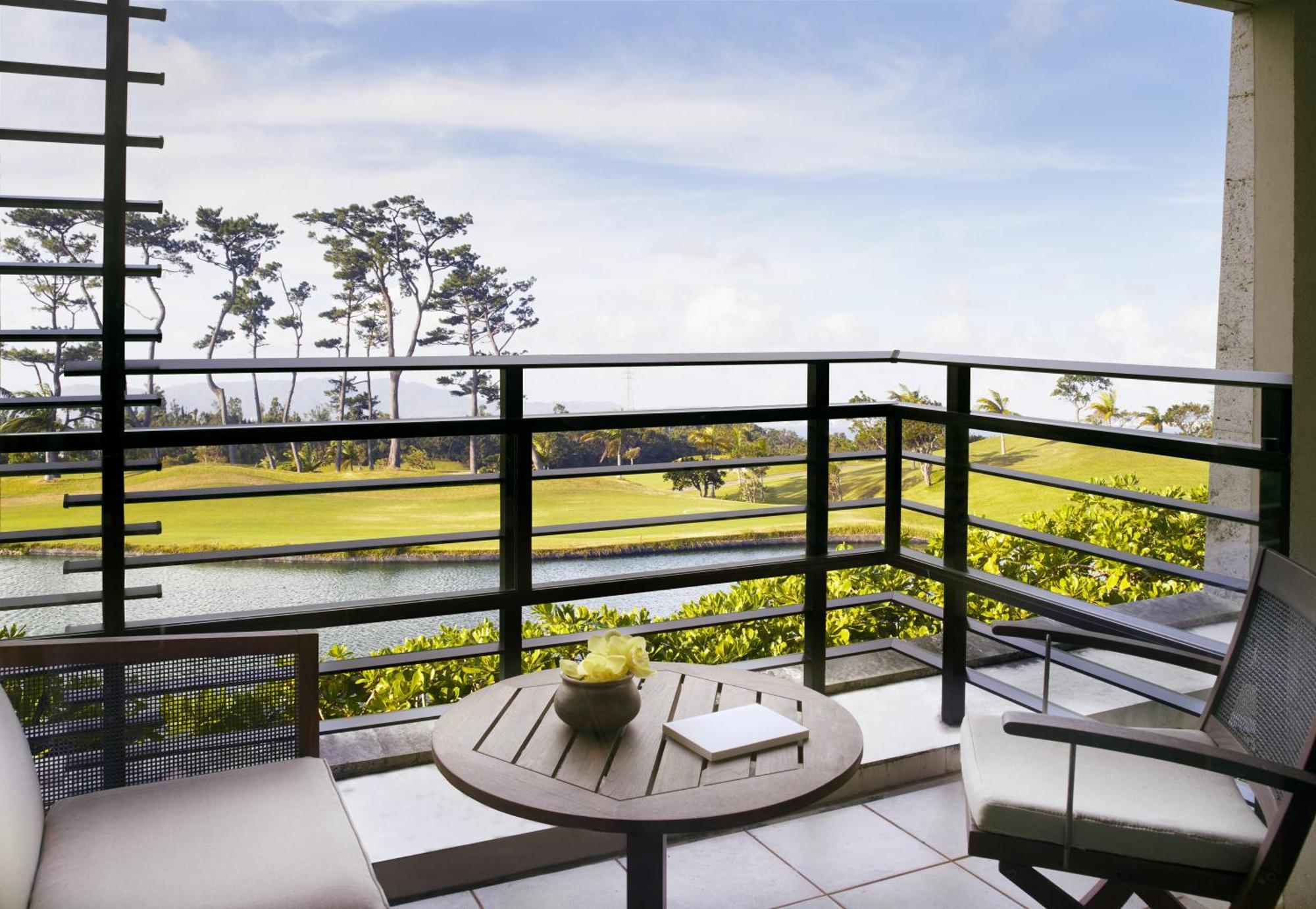 The Ritz-Carlton Okinawa Hotel Nago Exterior foto